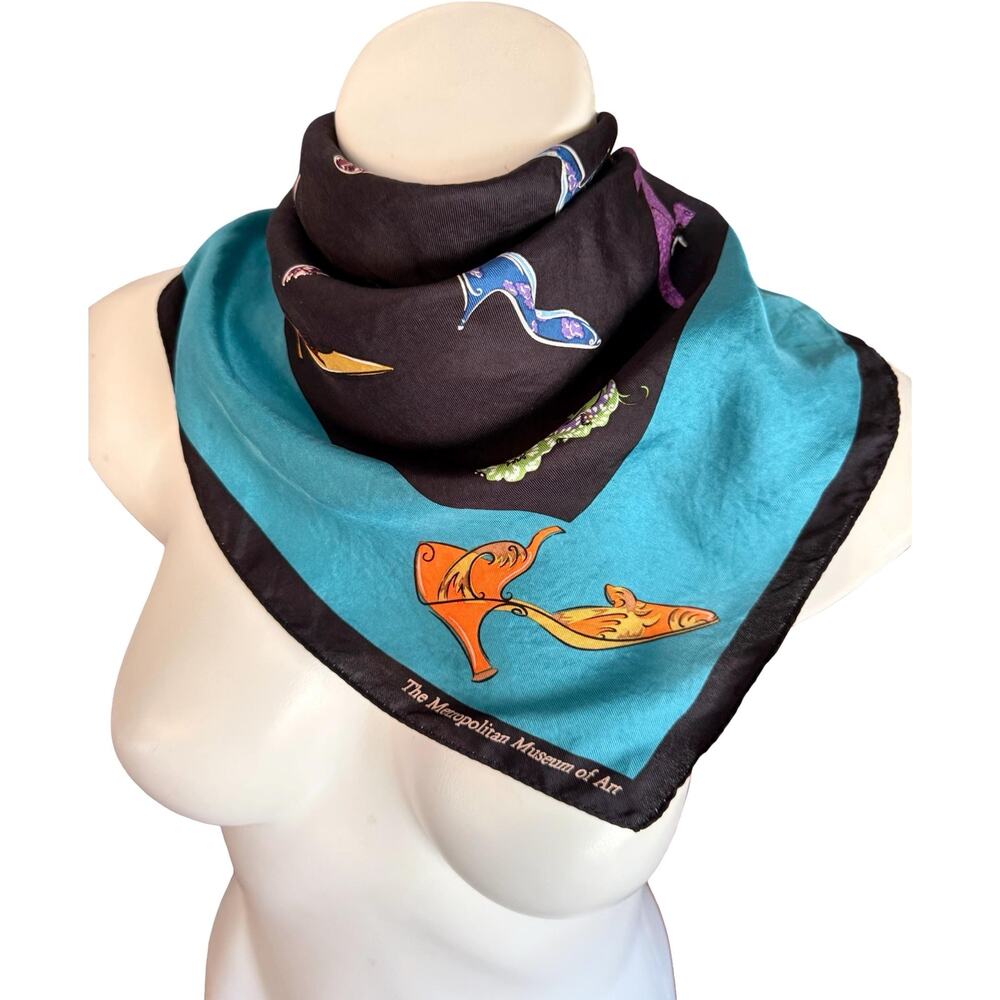 Vintage 1990’s Metropolitan Museum of Art Silk Scarf Shoes Seahorses Teal 21x21 - Picture 7 of 11